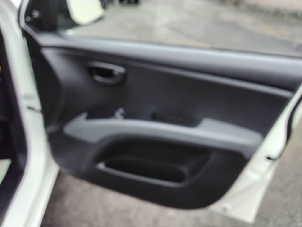 Used Hyundai i10 2013 for sale - 77211651: Photo 26