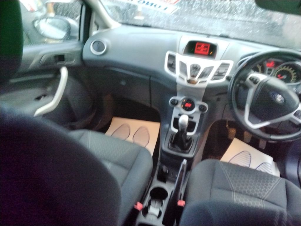 Used Ford Fiesta 2010 for sale - 77171466: Photo 26