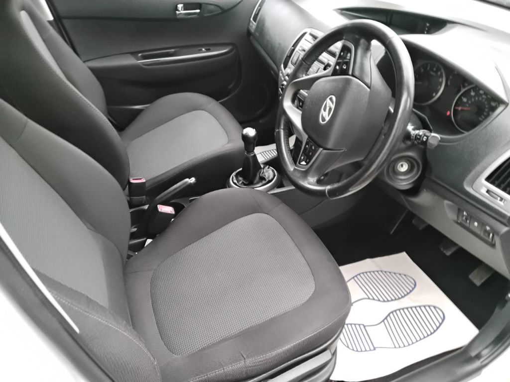 Used Hyundai i20 2013 for sale - 76144349: Photo 21