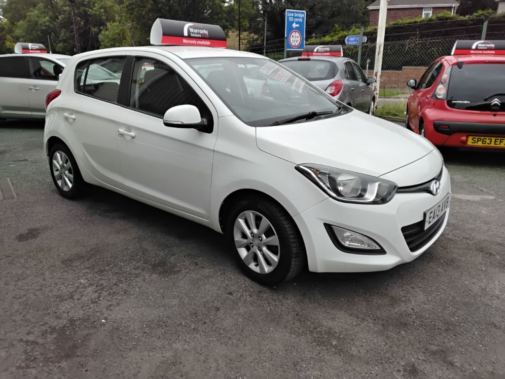 Used Hyundai i20 2013 for sale - 76144349: Photo 7