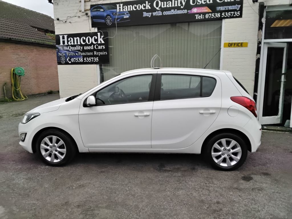 Used Hyundai i20 2013 for sale - 76144349: Photo 8