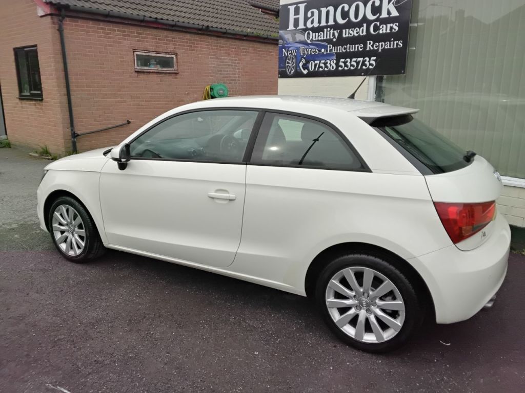 Used Audi A1 2011 for sale - 76144352: Photo 4
