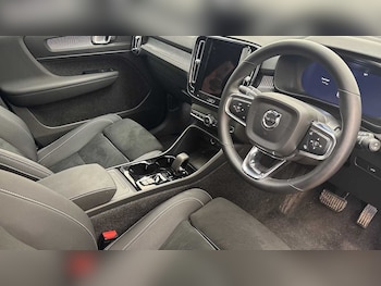 Used Volvo XC40 2025 for sale - 78656590: Photo