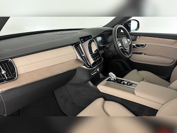 Used Volvo XC90 2025 for sale - 77653103: Photo