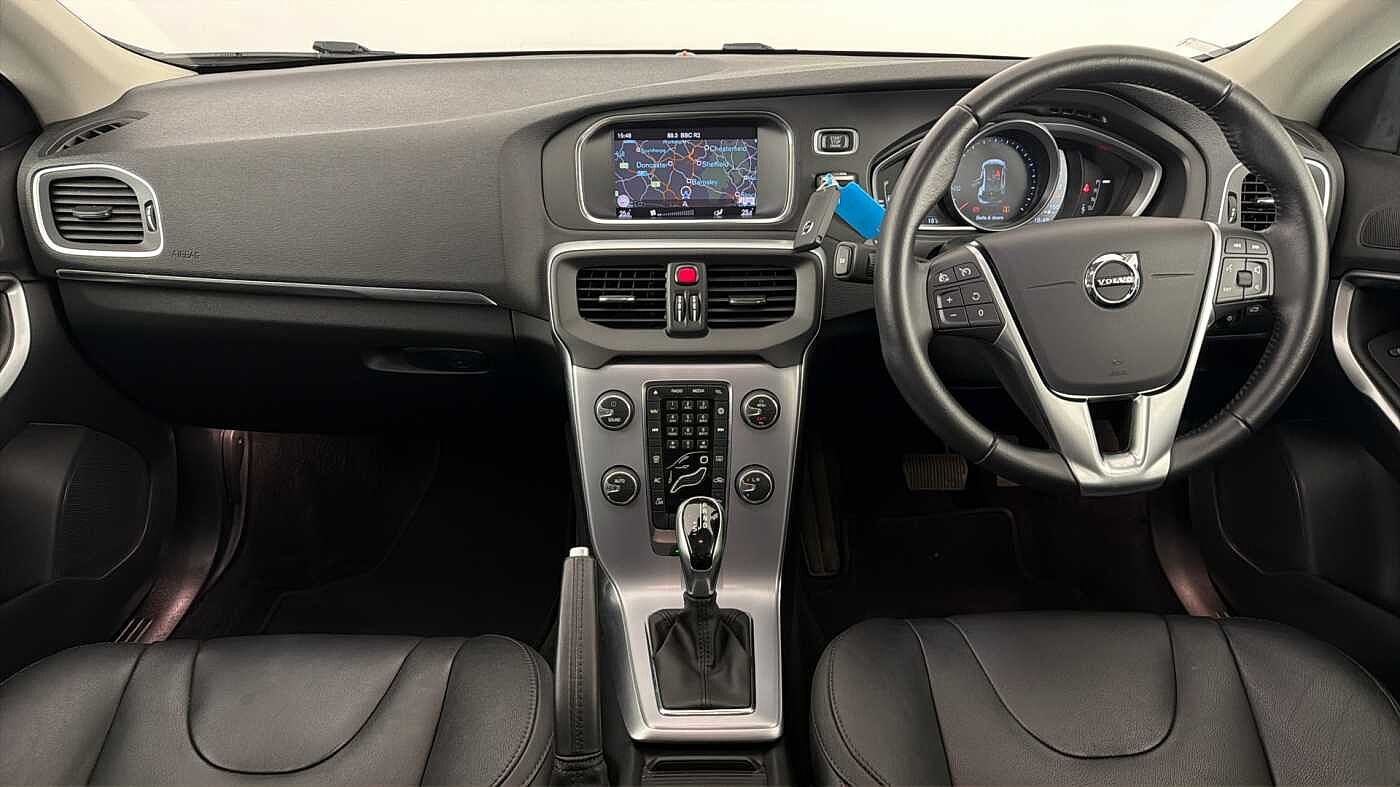 Used Volvo V40 2018 for sale - 77981161: Photo 11