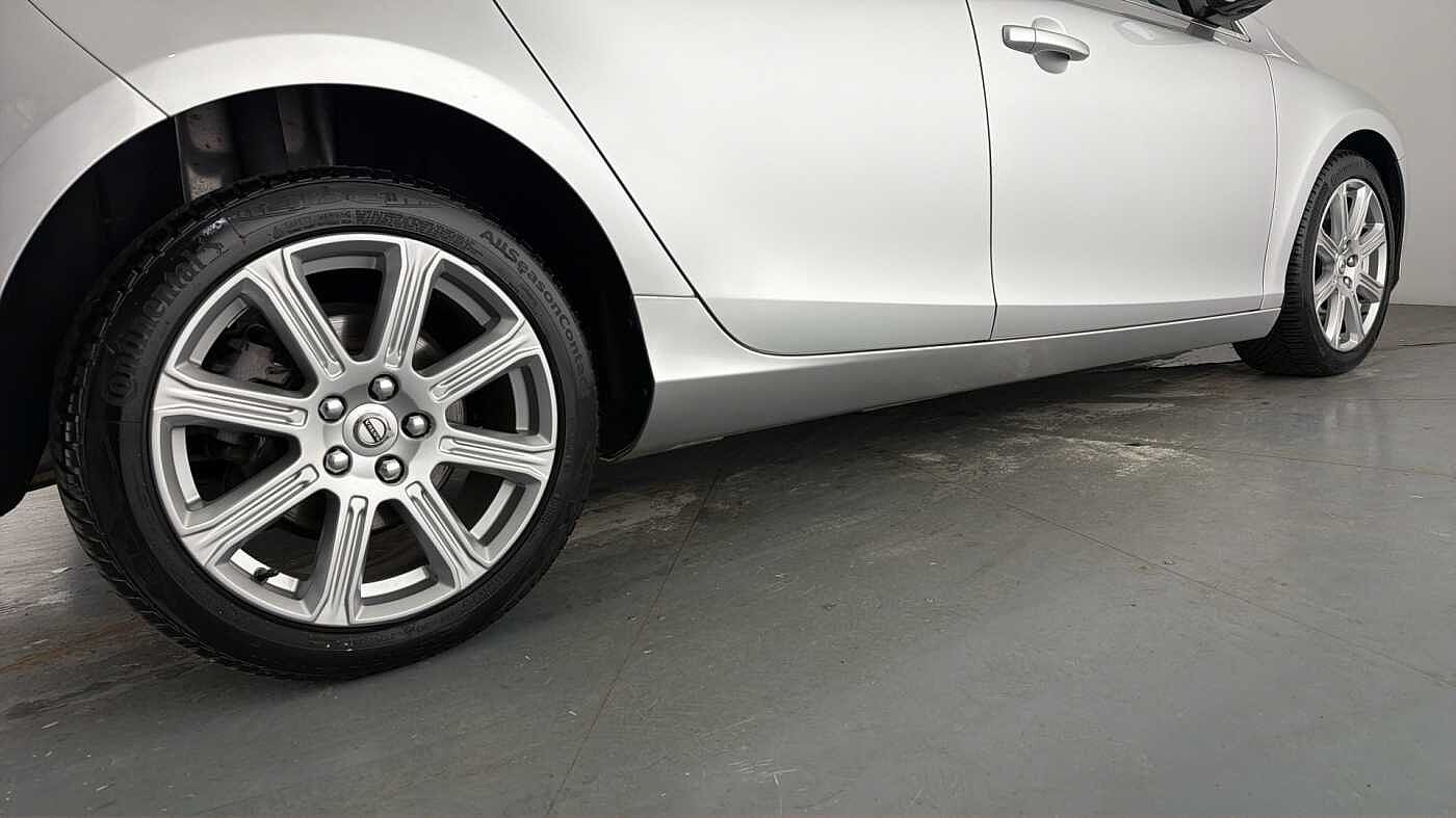 Used Volvo V40 2018 for sale - 77981161: Photo 28