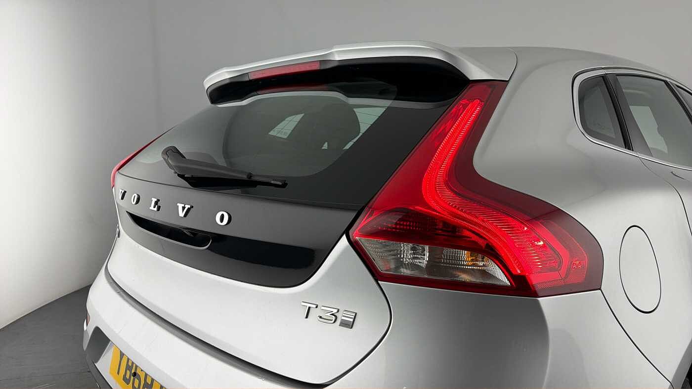 Used Volvo V40 2018 for sale - 77981161: Photo 29