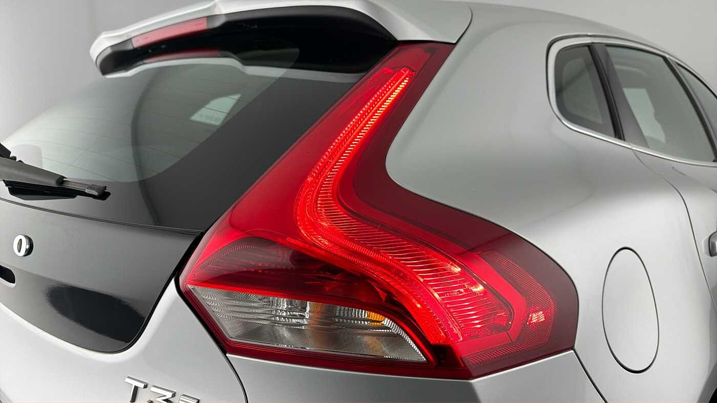 Used Volvo V40 2018 for sale - 77981161: Photo 30