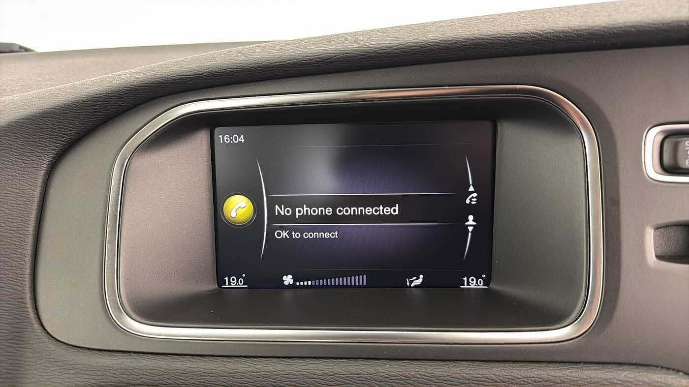 Used Volvo V40 2018 for sale - 77981161: Photo 40