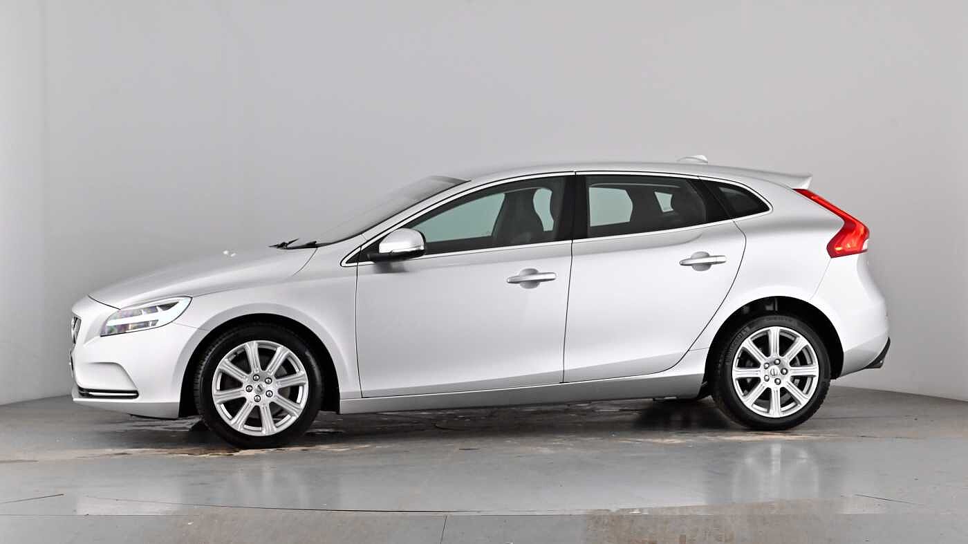 Used Volvo V40 2018 for sale - 77981161: Photo 53