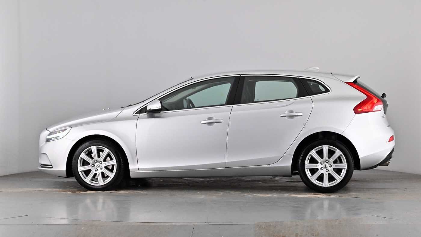 Used Volvo V40 2018 for sale - 77981161: Photo 55