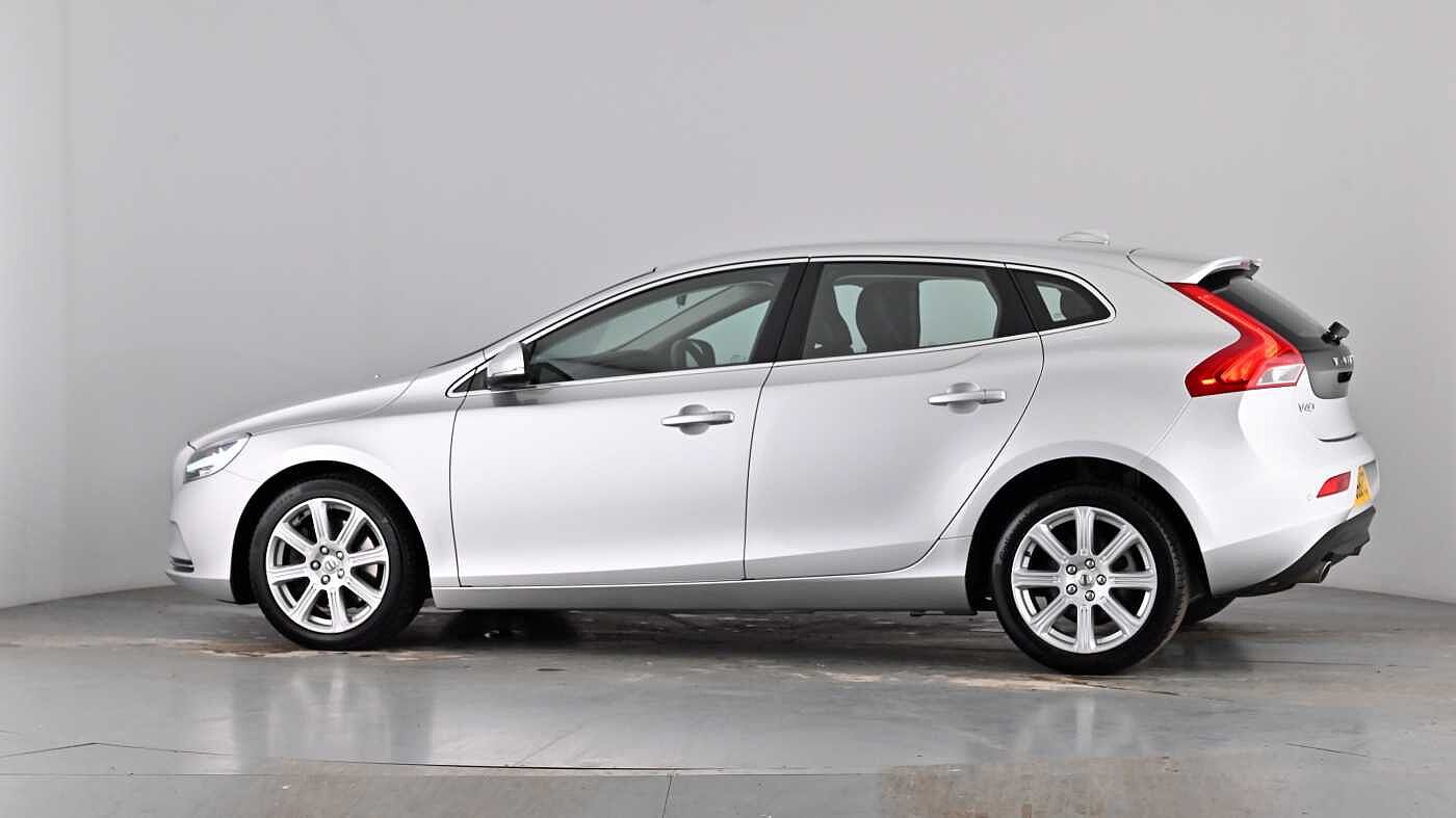 Used Volvo V40 2018 for sale - 77981161: Photo 56