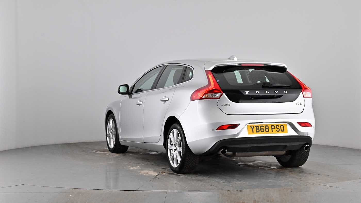 Used Volvo V40 2018 for sale - 77981161: Photo 61
