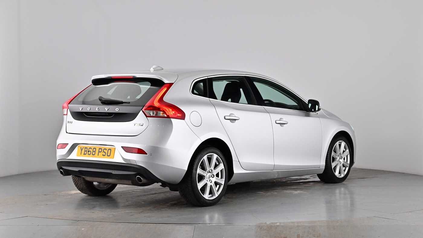 Used Volvo V40 2018 for sale - 77981161: Photo 67