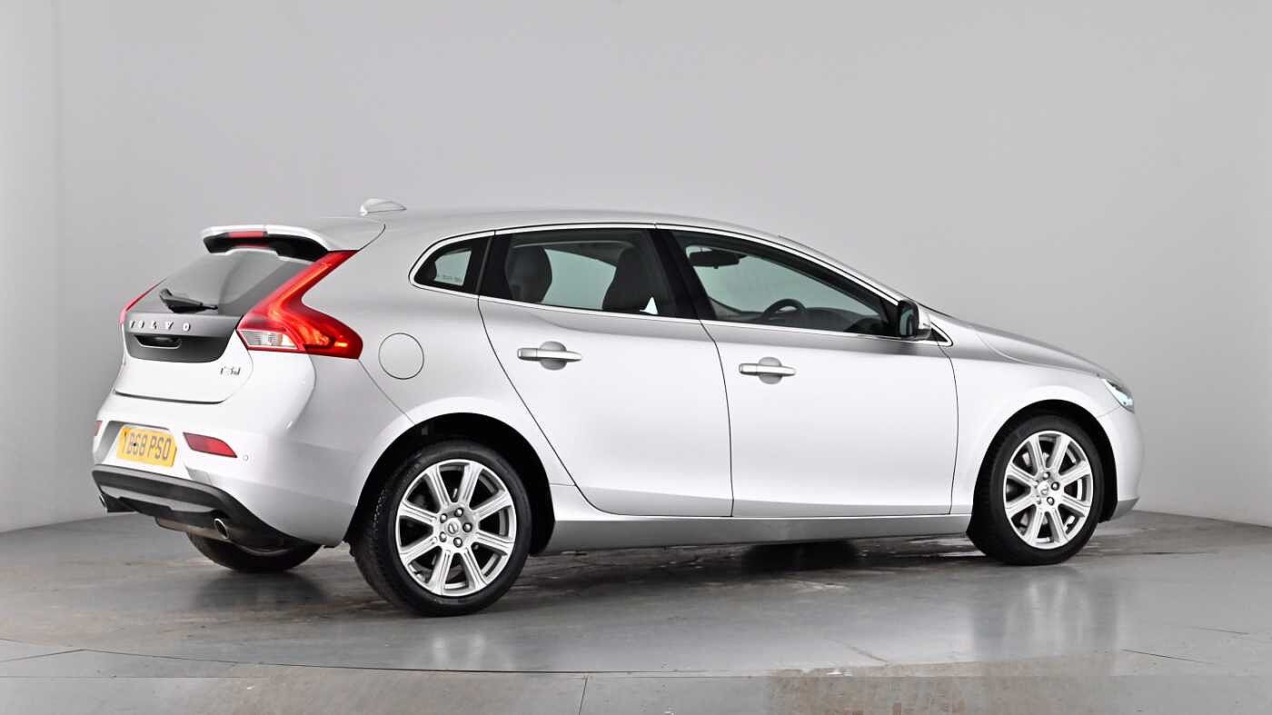 Used Volvo V40 2018 for sale - 77981161: Photo 69