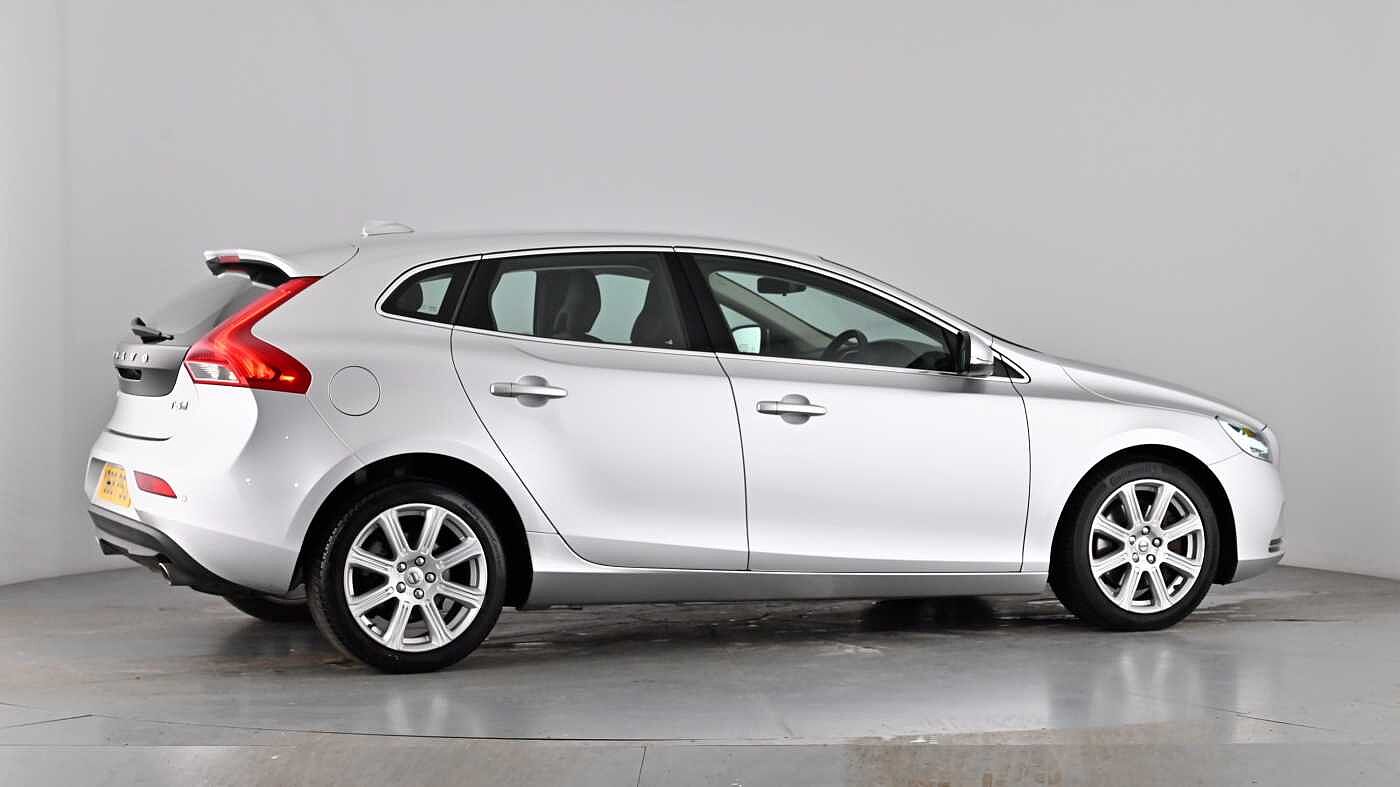 Used Volvo V40 2018 for sale - 77981161: Photo 70