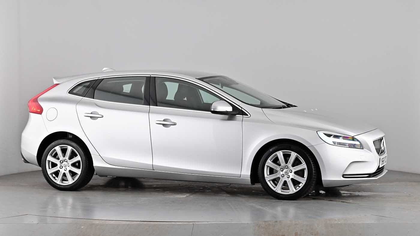 Used Volvo V40 2018 for sale - 77981161: Photo 74