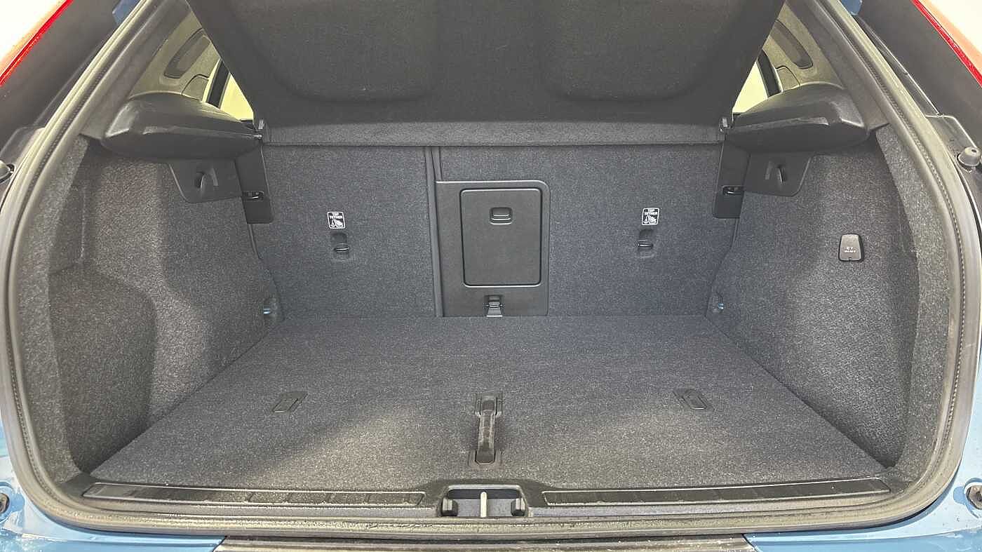 Used Volvo XC40 2025 for sale - 76652361: Photo 14