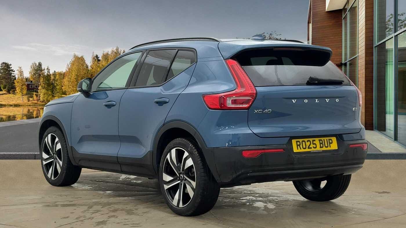 Used Volvo XC40 2025 for sale - 76652361: Photo 2