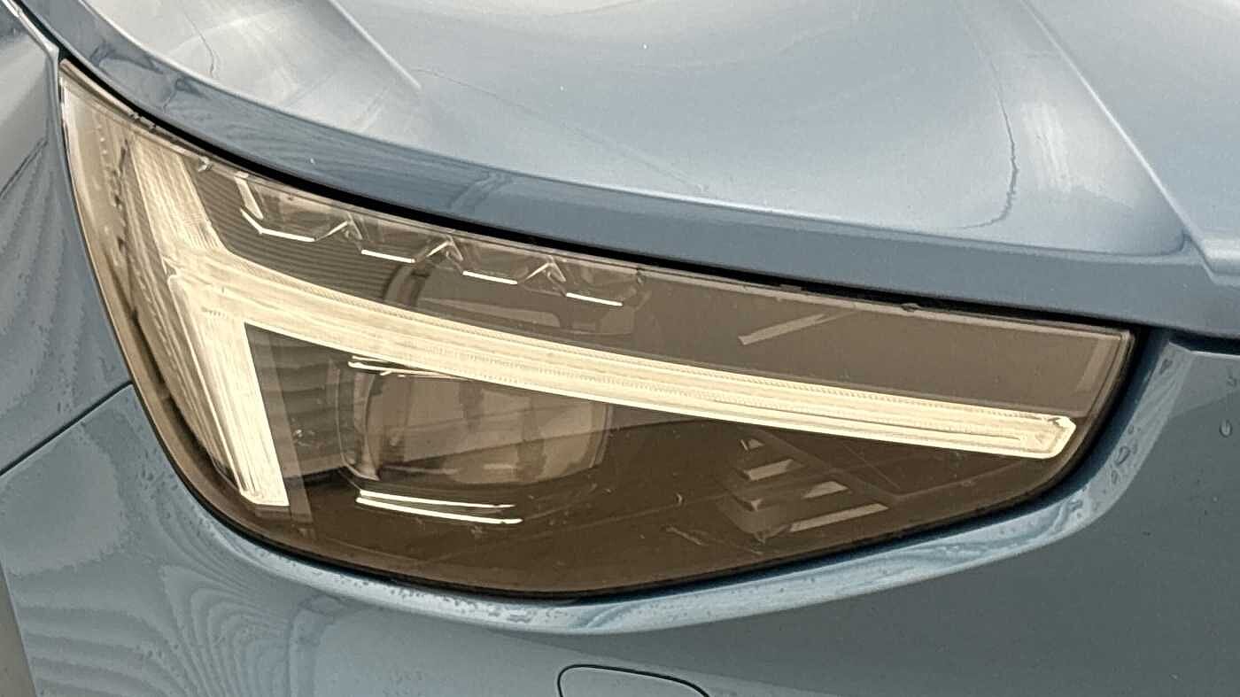 Used Volvo XC40 2025 for sale - 76652361: Photo 21