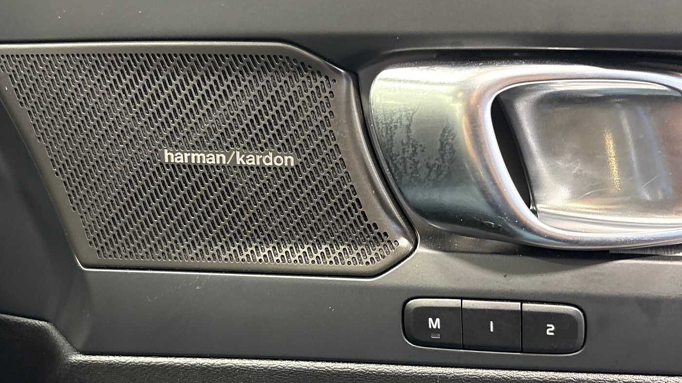 Used Volvo XC40 2025 for sale - 76652361: Photo 25