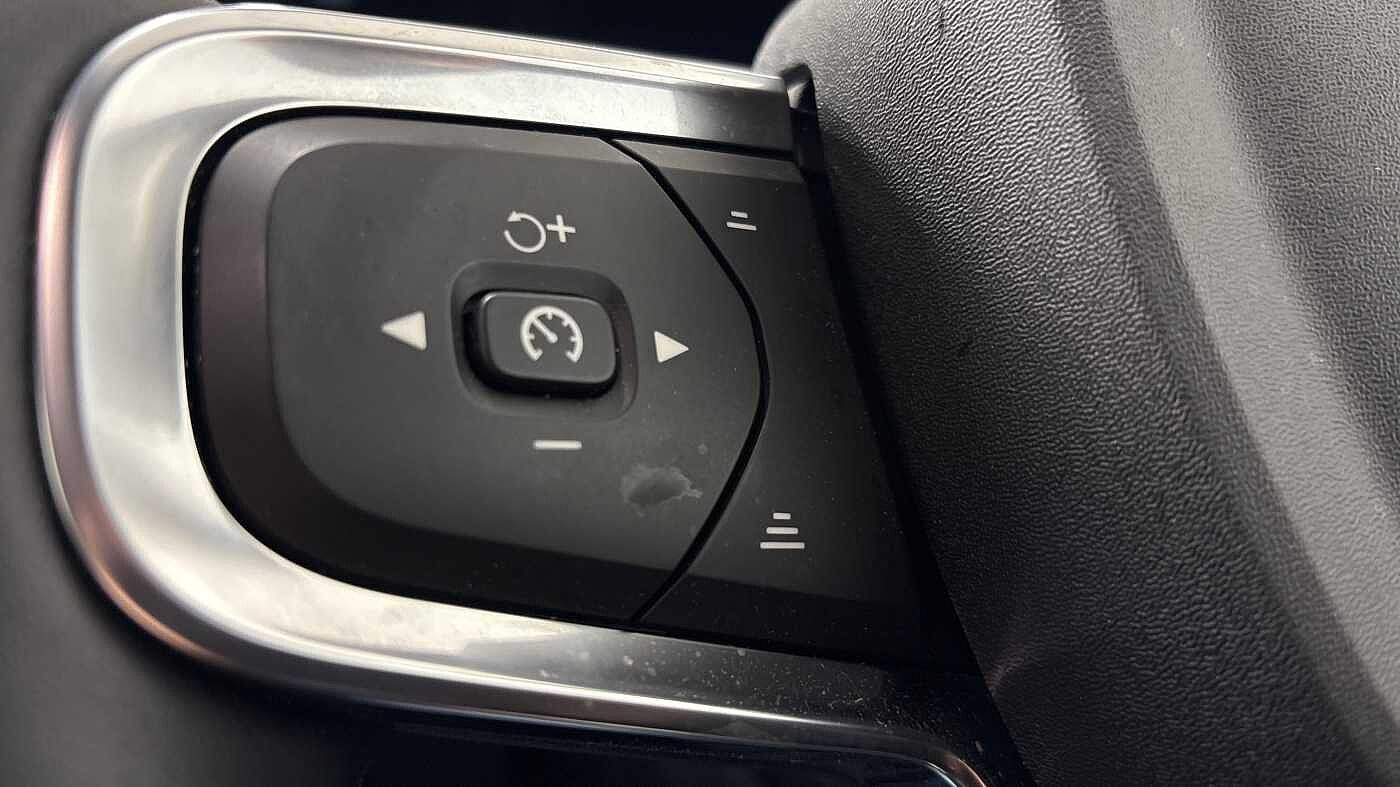 Used Volvo XC40 2025 for sale - 76652361: Photo 29