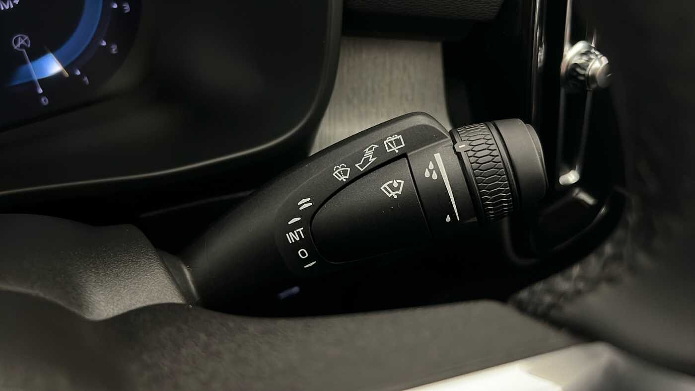 Used Volvo XC40 2025 for sale - 76652361: Photo 37