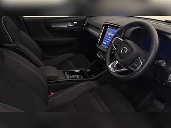 Used Volvo XC40 2025 for sale - 78656598: Photo