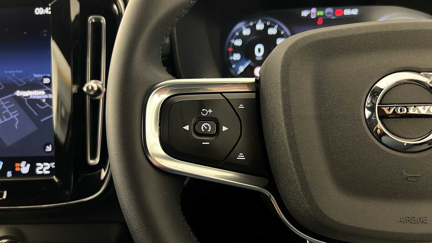 Used Volvo XC40 2022 for sale - 76933122: Photo 17