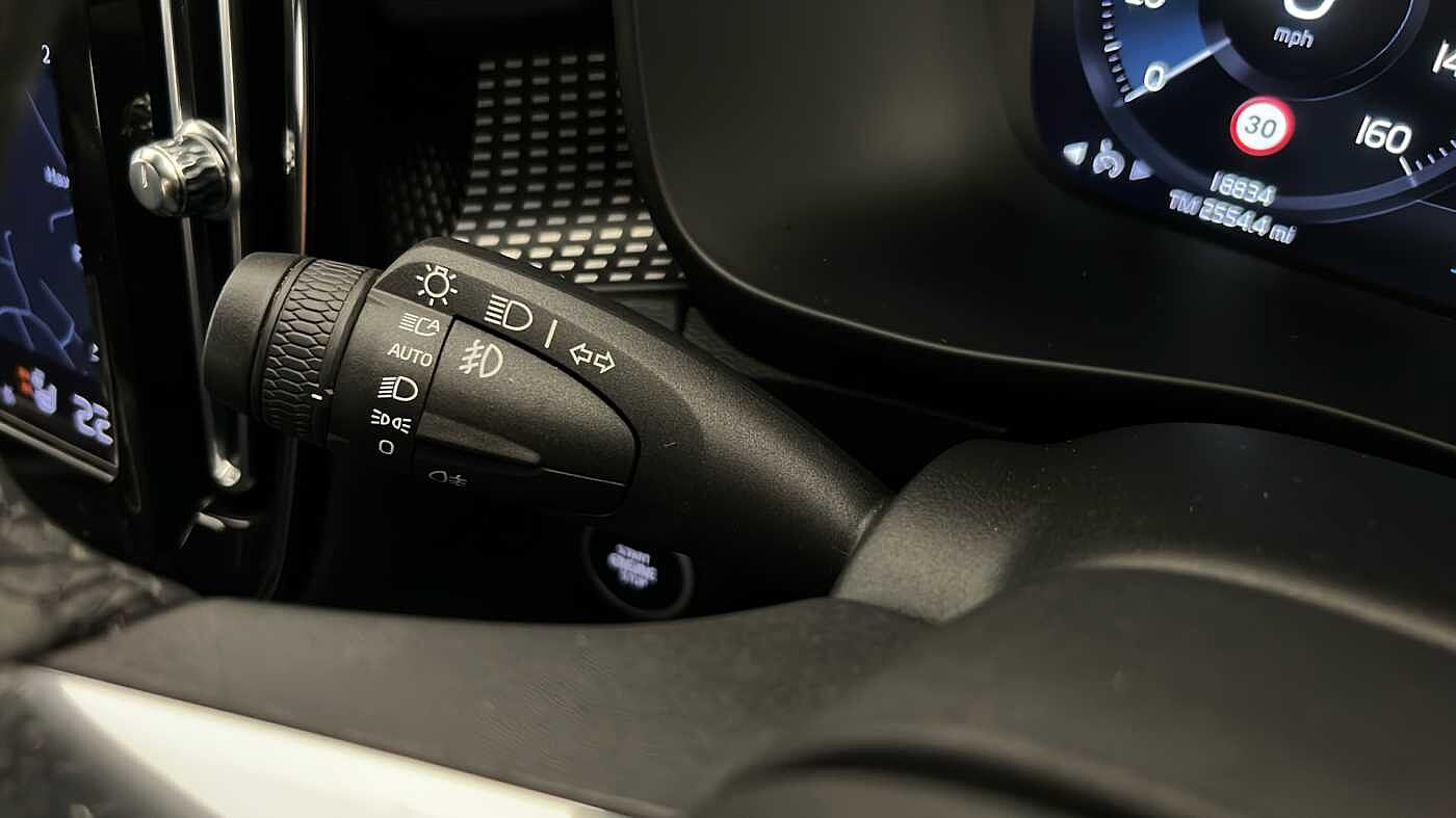 Used Volvo XC40 2022 for sale - 76933122: Photo 38