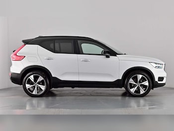 Used Volvo XC40 2022 for sale - 76933122: Photo