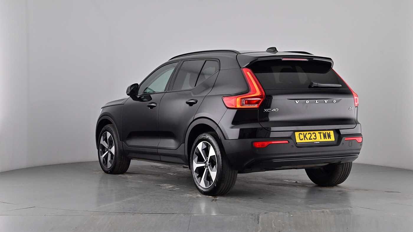 Used Volvo XC40 2023 for sale - 77461831: Photo 2