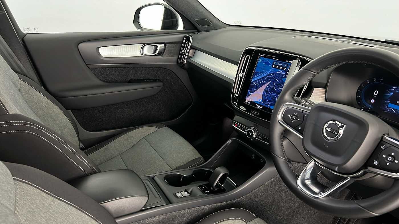 Used Volvo XC40 2022 for sale - 76640209: Photo 35