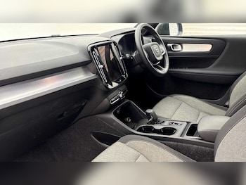 Used Volvo XC40 2025 for sale - 78656591: Photo