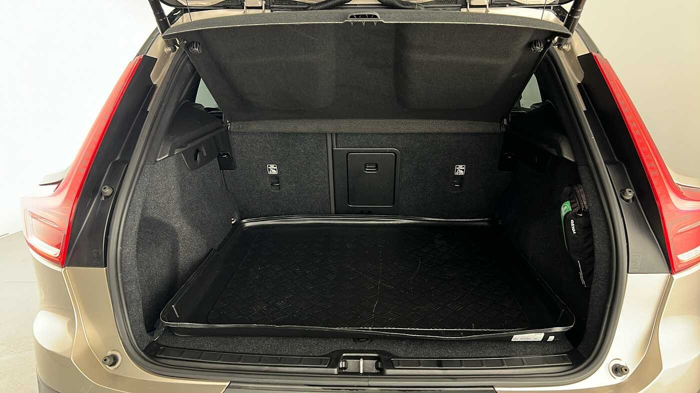 Used Volvo XC40 2022 for sale - 76664384: Photo 14