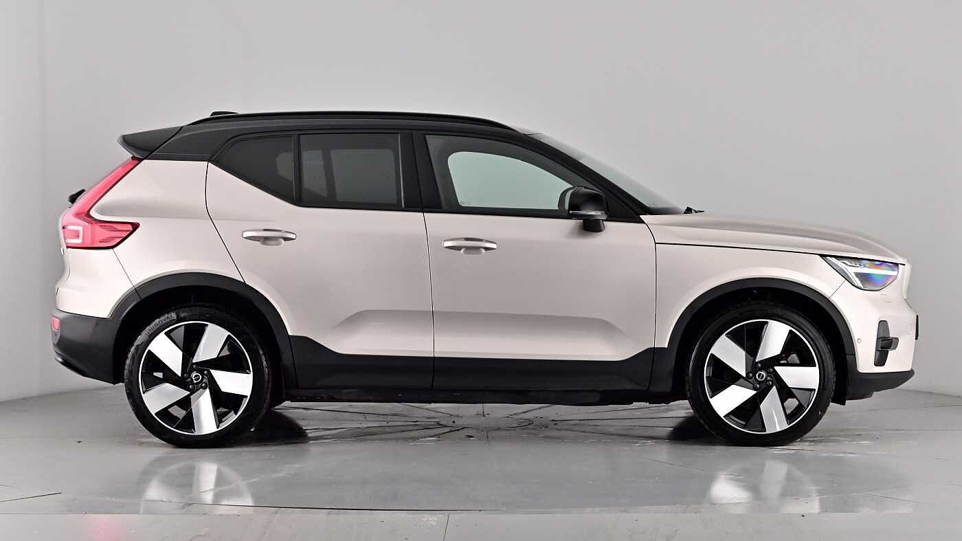 Used Volvo XC40 2022 for sale - 76664384: Photo 3