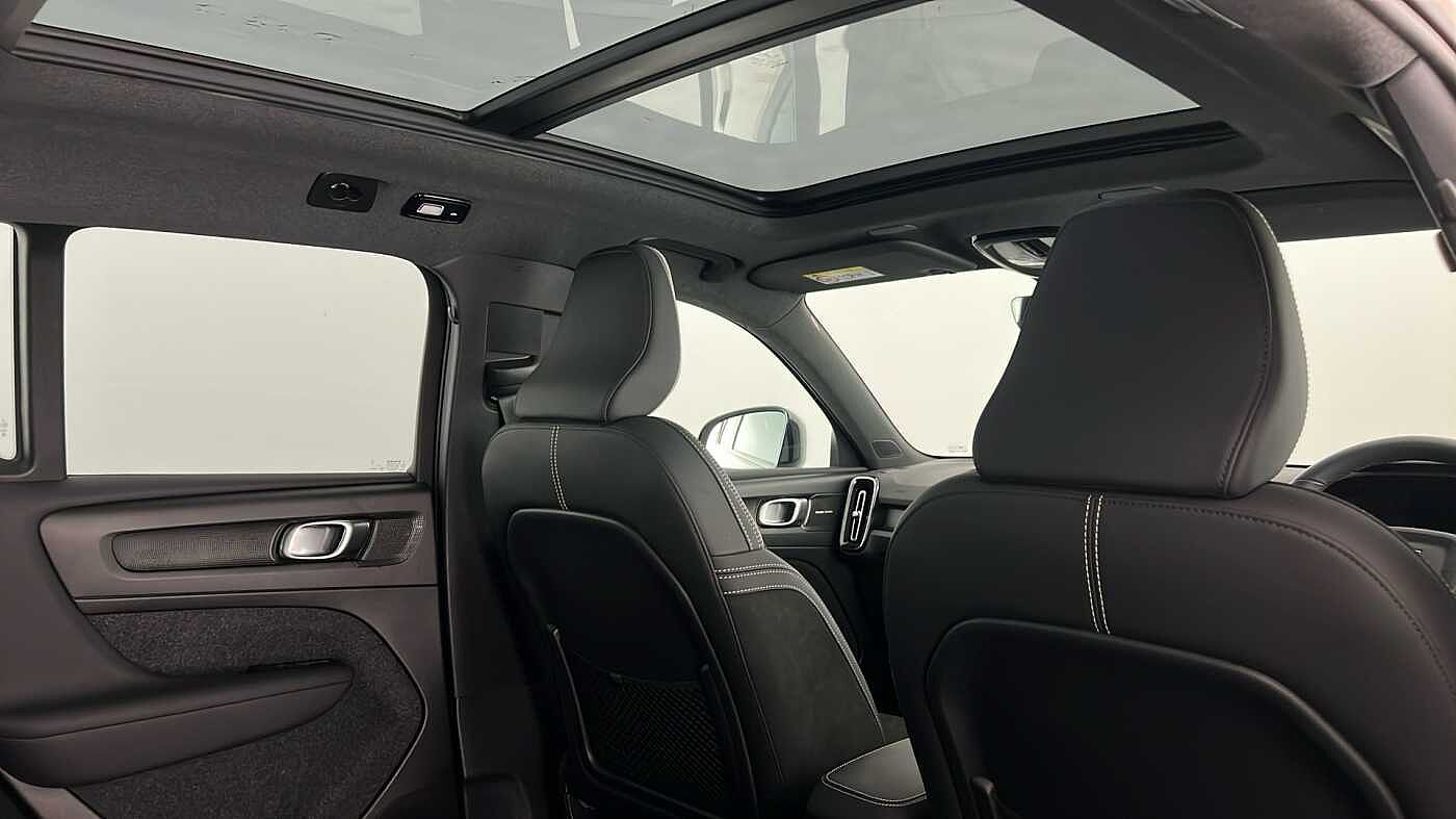 Used Volvo XC40 2022 for sale - 76664384: Photo 32