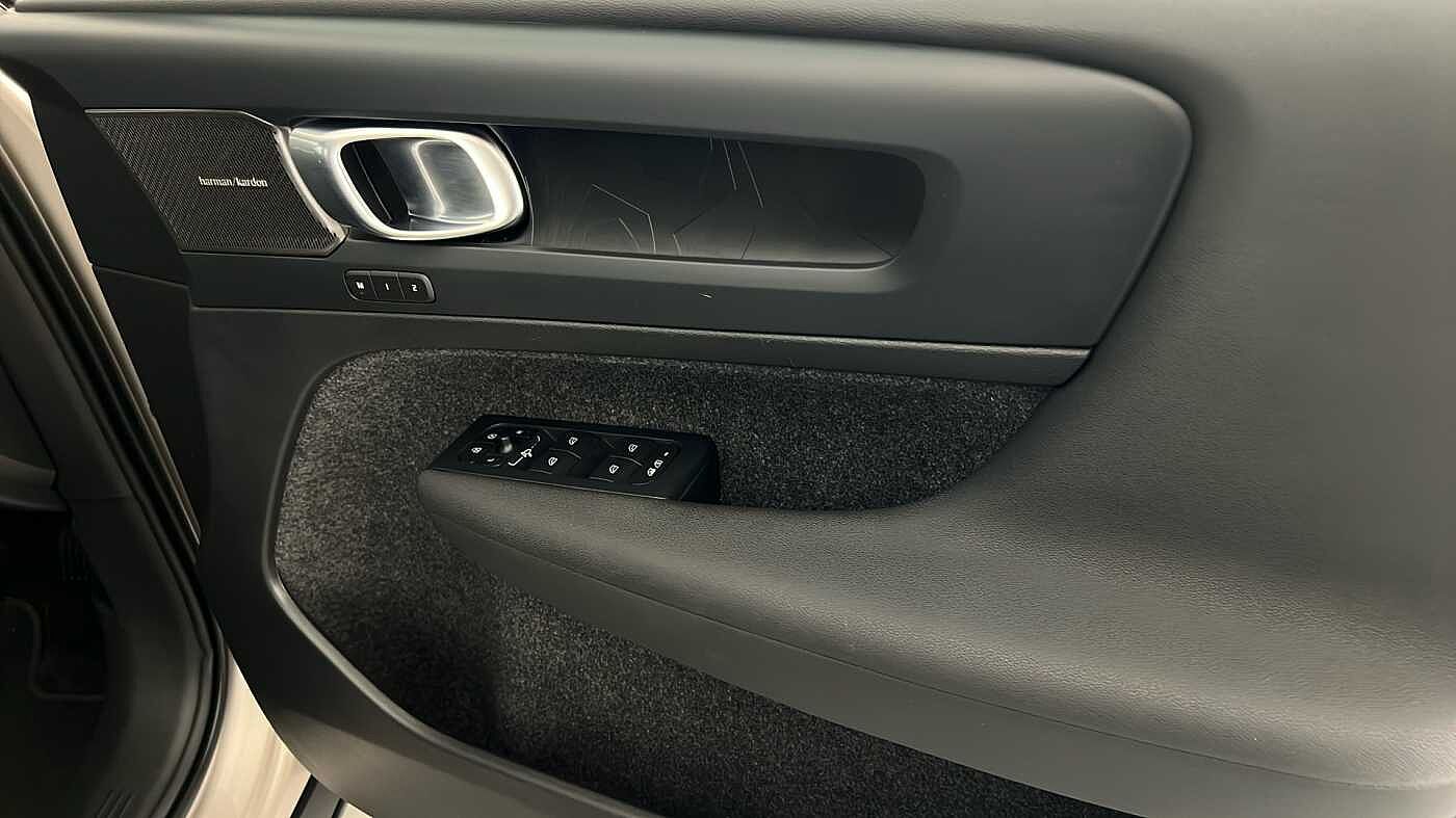 Used Volvo XC40 2022 for sale - 76664384: Photo 33