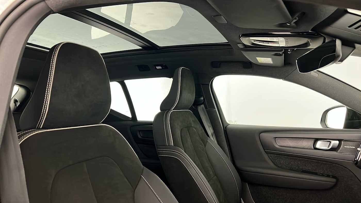 Used Volvo XC40 2022 for sale - 76664384: Photo 35