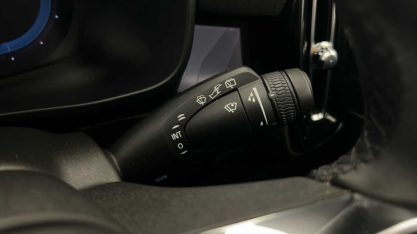 Used Volvo XC40 2022 for sale - 76664384: Photo 39