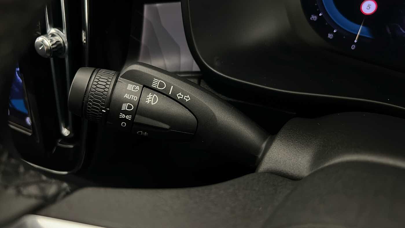 Used Volvo XC40 2022 for sale - 76664384: Photo 40