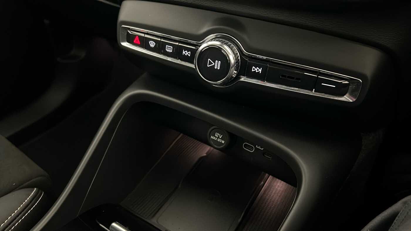 Used Volvo XC40 2022 for sale - 76664384: Photo 45