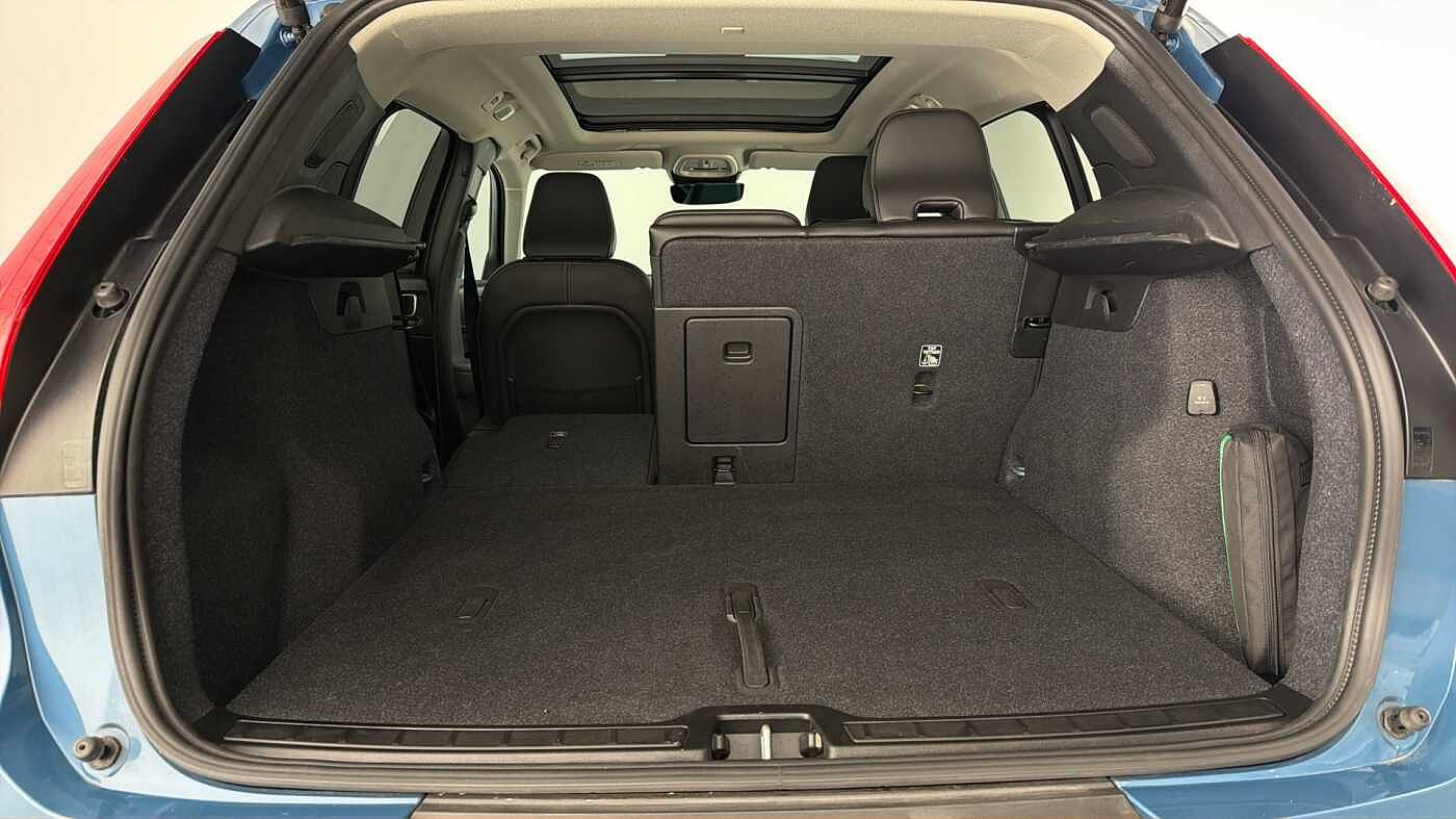 Used Volvo XC40 2025 for sale - 78133527: Photo 28