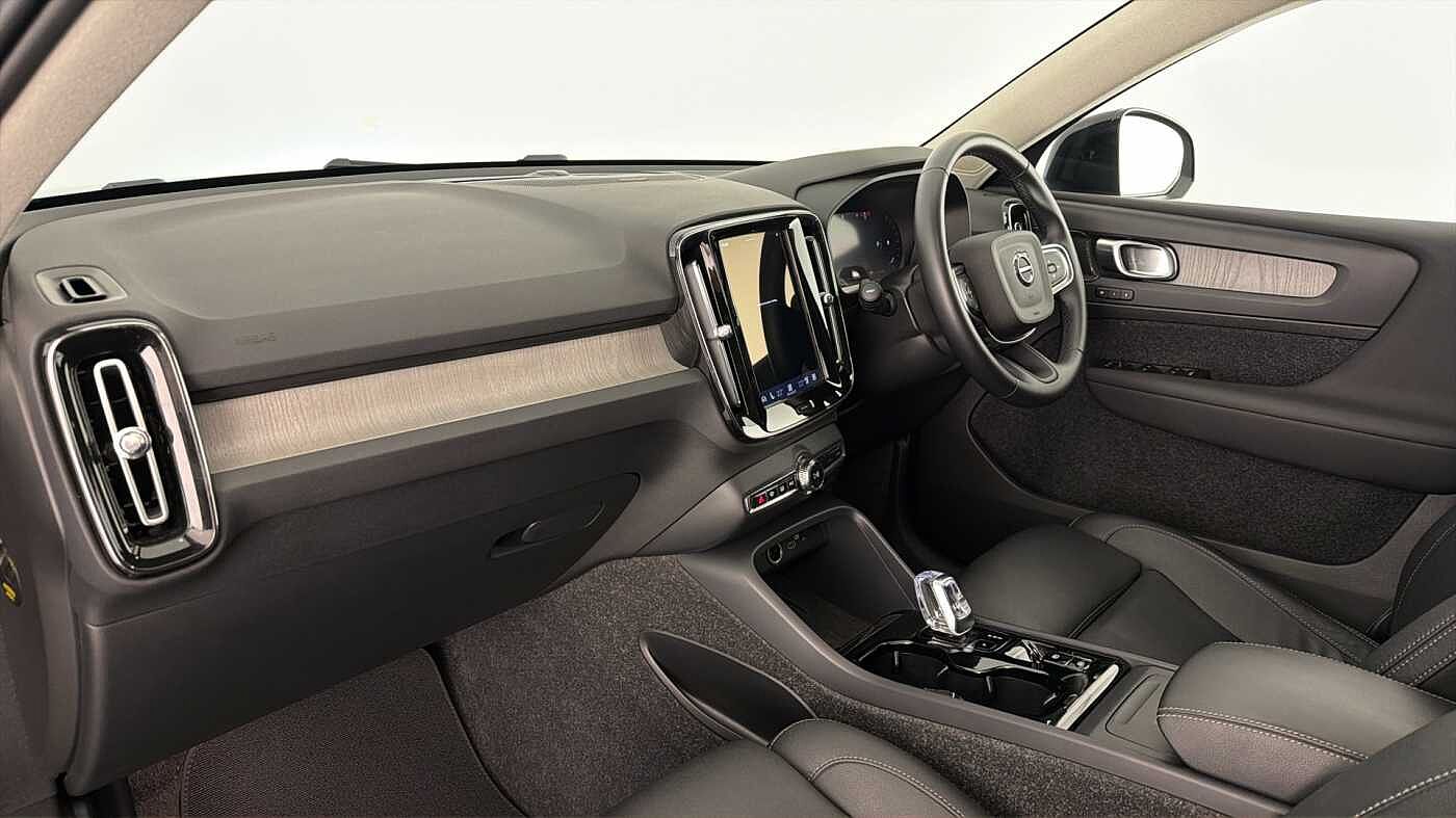 Used Volvo XC40 2025 for sale - 78133527: Photo 3