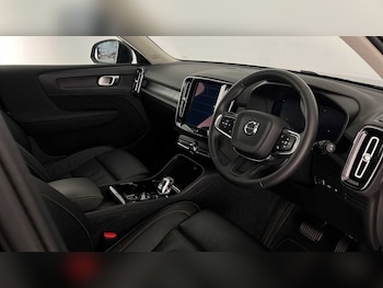 Used Volvo XC40 2022 for sale - 75569685: Photo