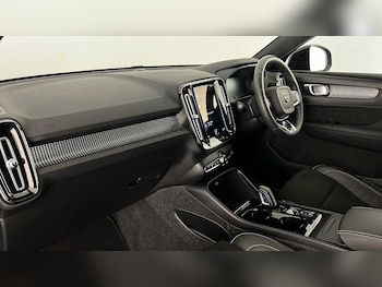 Used Volvo XC40 2021 for sale - 77035866: Photo