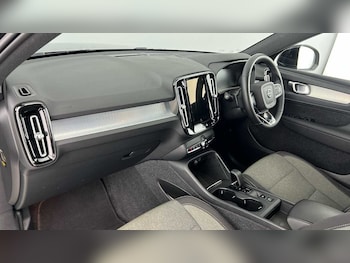 Used Volvo XC40 2023 for sale - 78656585: Photo