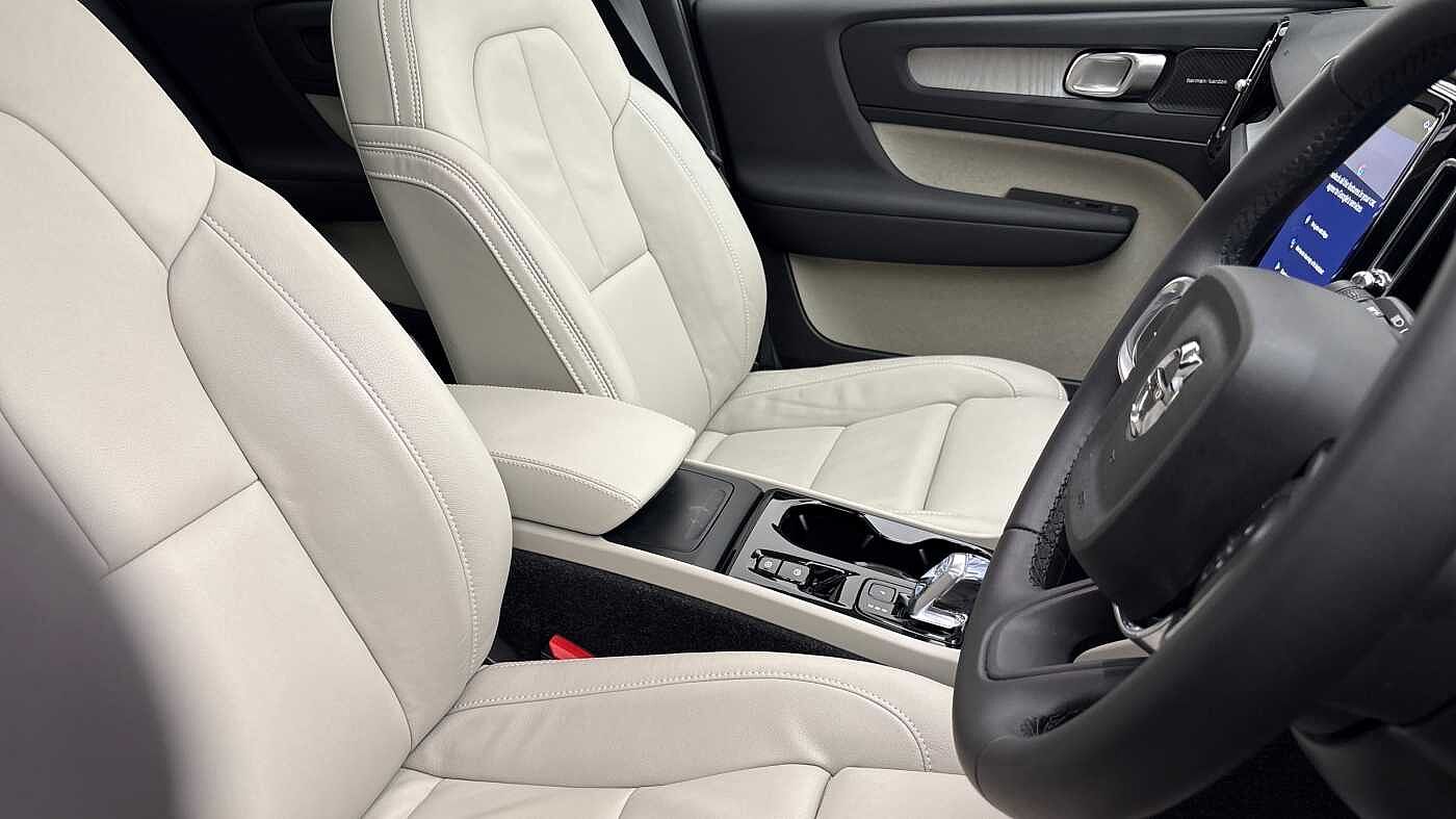 Used Volvo XC40 2025 for sale - 77504293: Photo 3