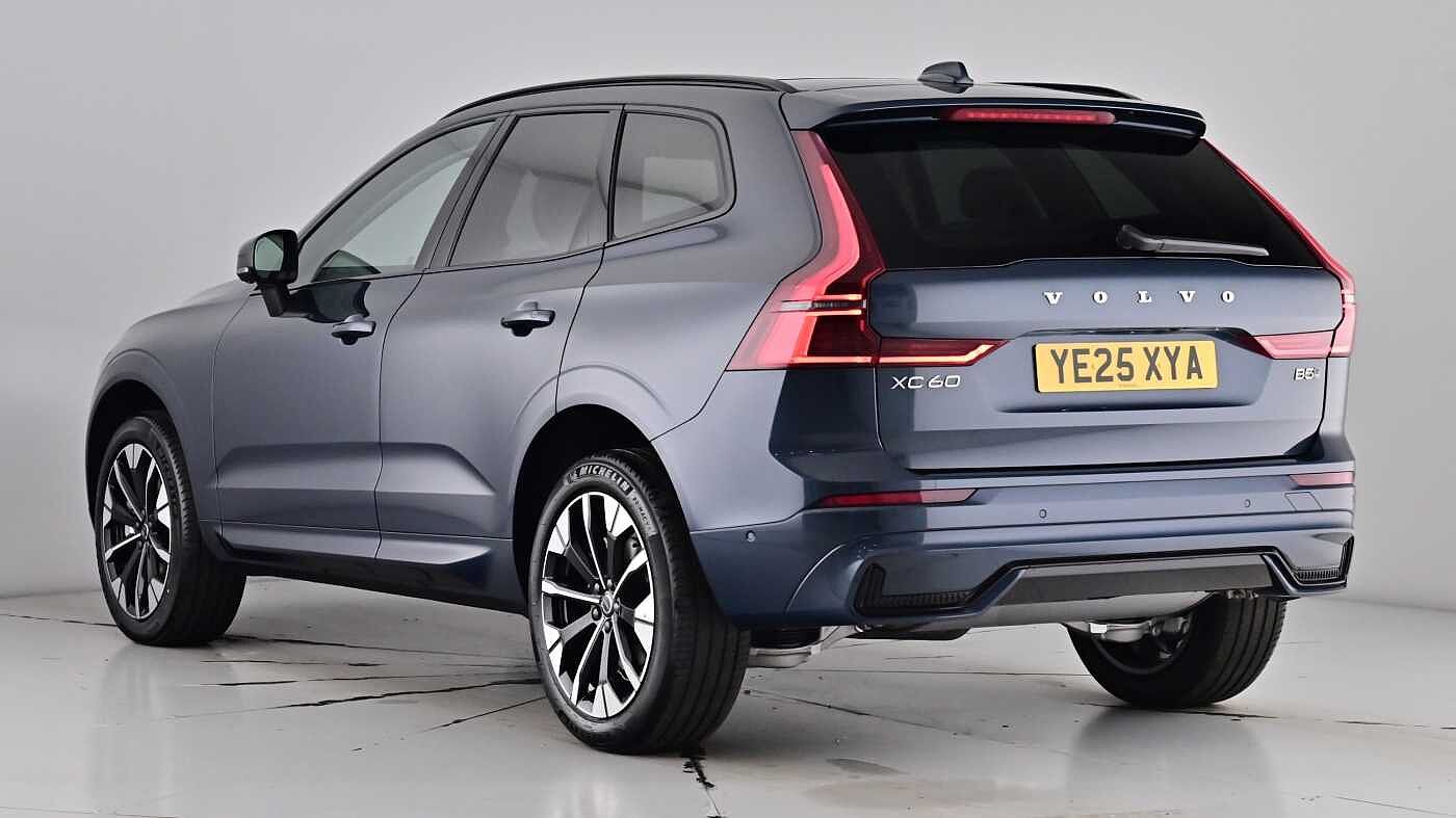Used Volvo XC60 2025 for sale - 76750105: Photo 2