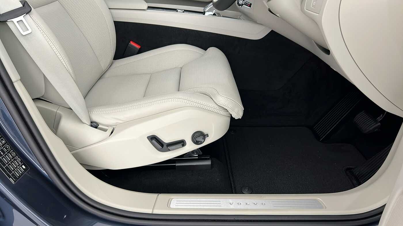 Used Volvo XC60 2025 for sale - 76750105: Photo 33